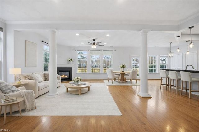 5453 Paperwhite LN, Virginia Beach, VA 23455