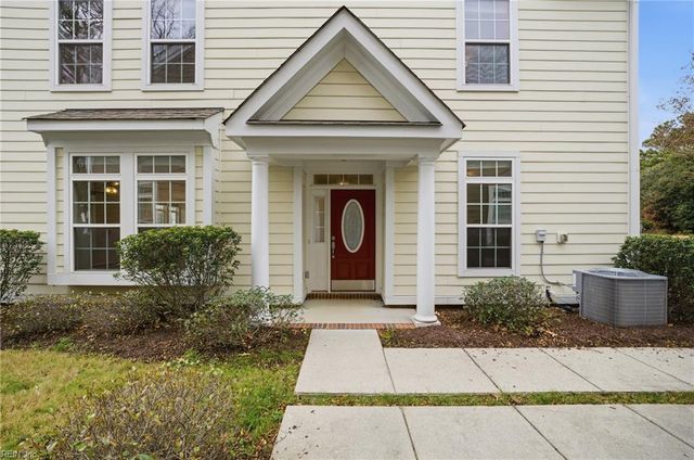 5453 Paperwhite LN, Virginia Beach, VA 23455