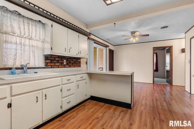 1737 HOMEWOOD Avenue, Springfield, IL 62704