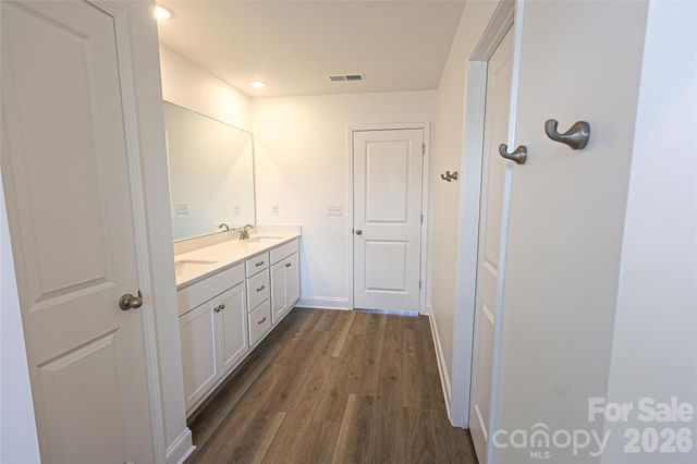 4990 Twin River Drive, Denver, NC 28037