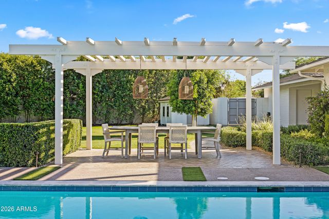 5801 N 70TH Place, Paradise Valley, AZ 85253