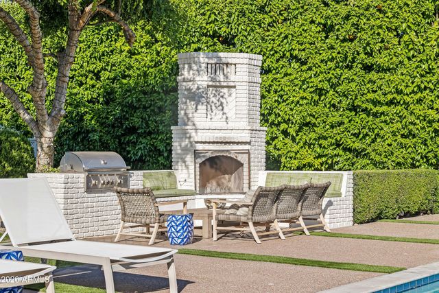 5801 N 70TH Place, Paradise Valley, AZ 85253