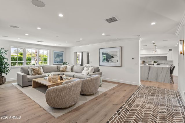 5801 N 70TH Place, Paradise Valley, AZ 85253