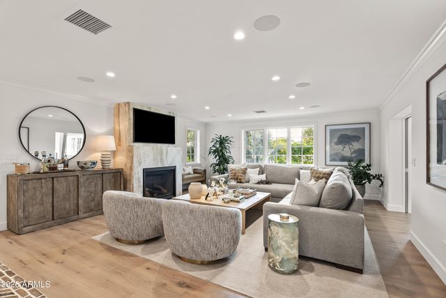 5801 N 70TH Place, Paradise Valley, AZ 85253