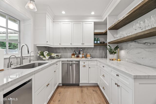 5801 N 70TH Place, Paradise Valley, AZ 85253
