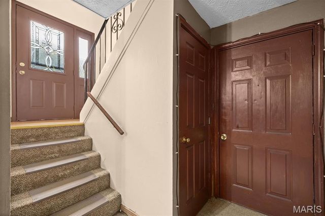 27 Oakleigh Drive, Belleville, IL 62223