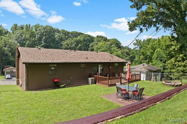 27 Oakleigh Drive, Belleville, IL 62223