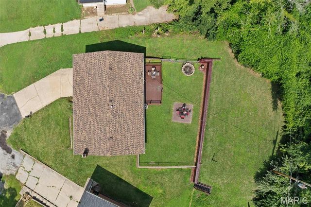 27 Oakleigh Drive, Belleville, IL 62223