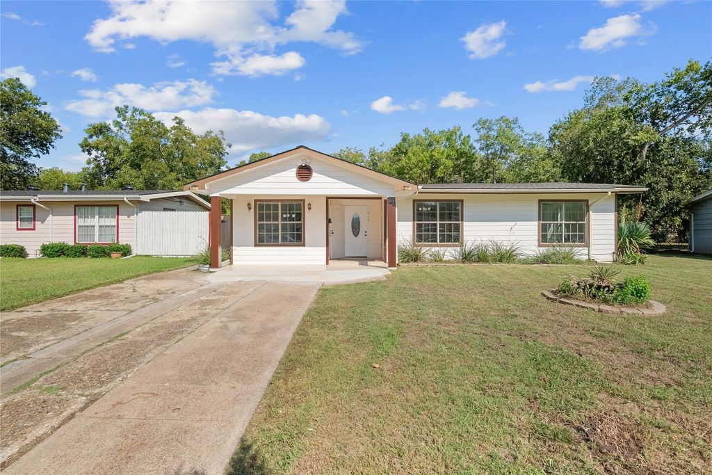 616 Grande Drive, Mesquite, TX 75149