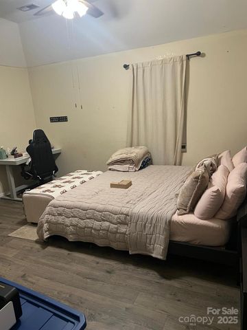 722 Live Oak Street, Shelby, NC 28150