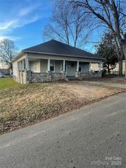 722 Live Oak Street, Shelby, NC 28150