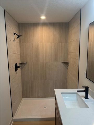 626 NW Village Drive, Lee's Summit, MO 64063