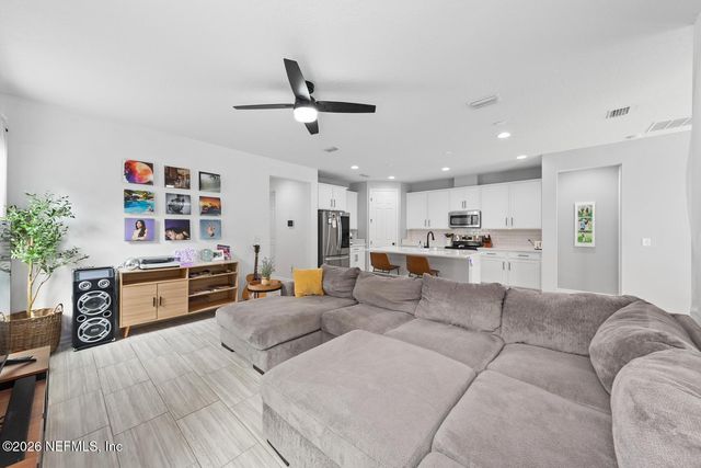 3096 ALPIN Drive, Jacksonville, FL 32218