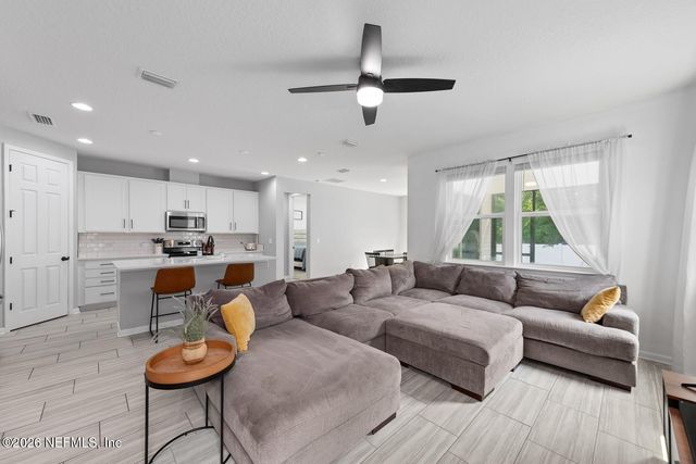 3096 ALPIN Drive, Jacksonville, FL 32218