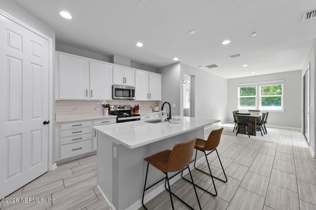 3096 ALPIN Drive, Jacksonville, FL 32218