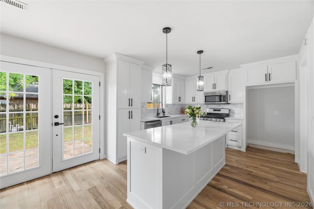1929 W Urbana Street, Broken Arrow, OK 74012