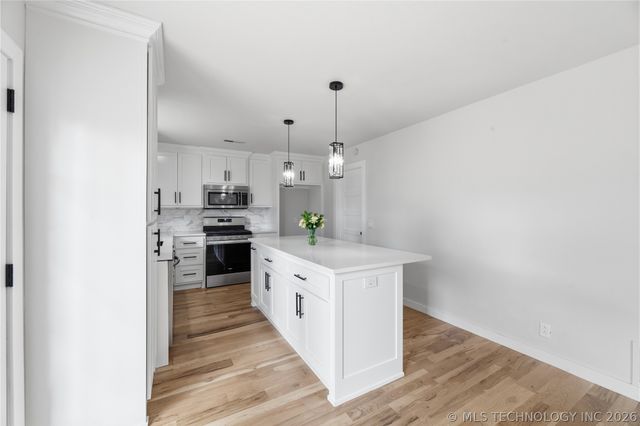 1929 W Urbana Street, Broken Arrow, OK 74012