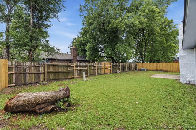 1929 W Urbana Street, Broken Arrow, OK 74012