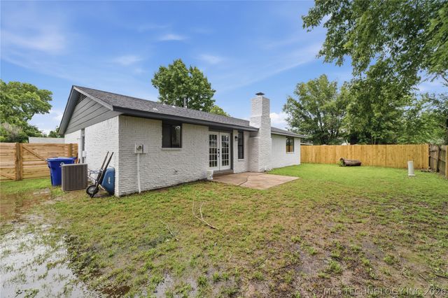 1929 W Urbana Street, Broken Arrow, OK 74012