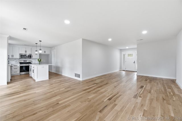 1929 W Urbana Street, Broken Arrow, OK 74012