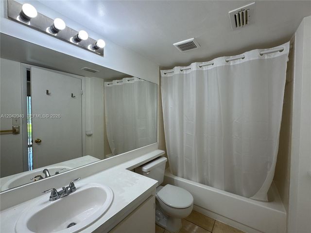 550 S Park Road 188, Hollywood, FL 33021