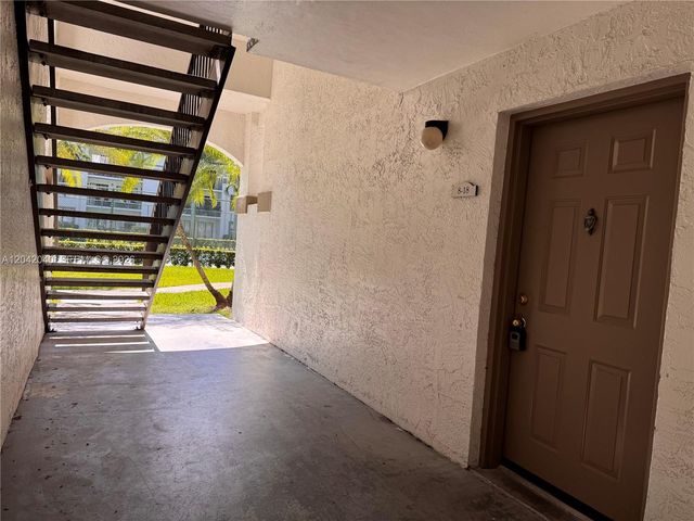 550 S Park Road 188, Hollywood, FL 33021