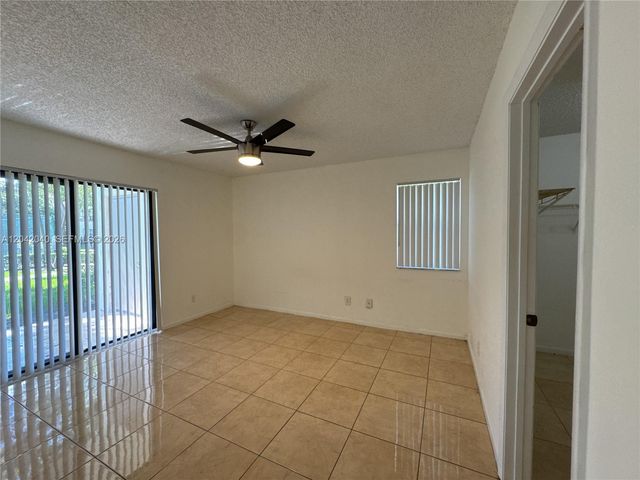 550 S Park Road 188, Hollywood, FL 33021