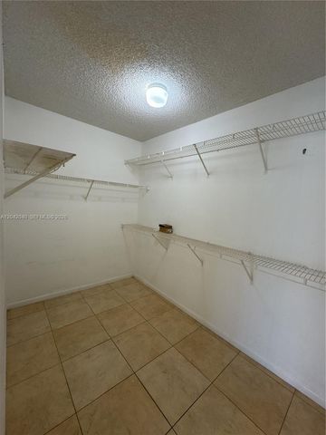 550 S Park Road 188, Hollywood, FL 33021