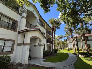 550 S Park Road 188, Hollywood, FL 33021
