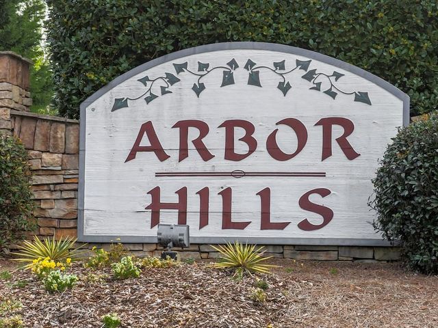 68 Arbor Hills S, Talking Rock, GA 30175