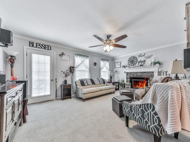 68 Arbor Hills S, Talking Rock, GA 30175