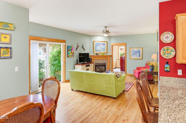 2685 Clay Creek Way, Ashland, OR 97520