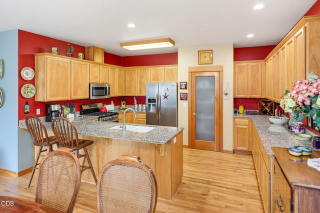 2685 Clay Creek Way, Ashland, OR 97520