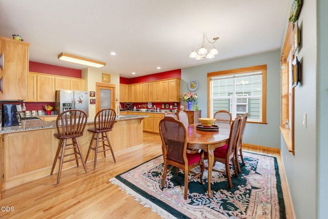 2685 Clay Creek Way, Ashland, OR 97520