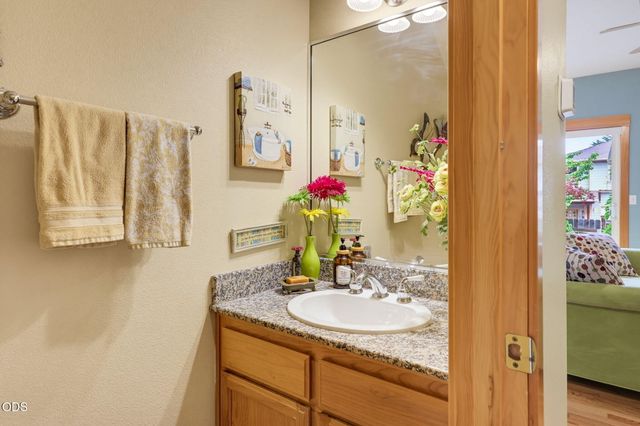 2685 Clay Creek Way, Ashland, OR 97520