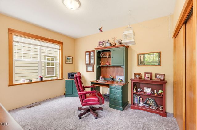 2685 Clay Creek Way, Ashland, OR 97520