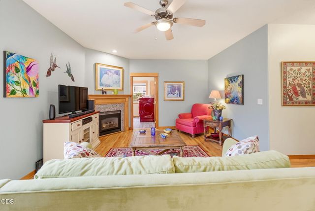 2685 Clay Creek Way, Ashland, OR 97520