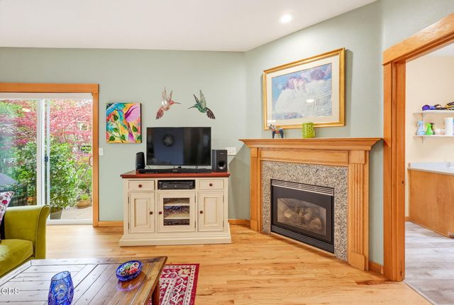 2685 Clay Creek Way, Ashland, OR 97520