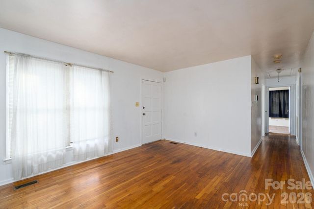 755 Edgerton Drive, Charlotte, NC 28213