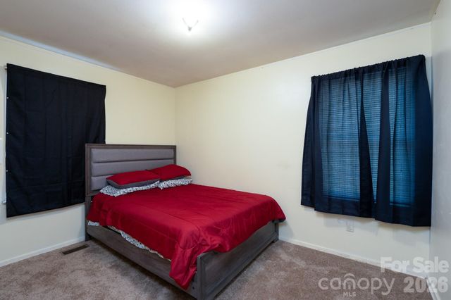 755 Edgerton Drive, Charlotte, NC 28213