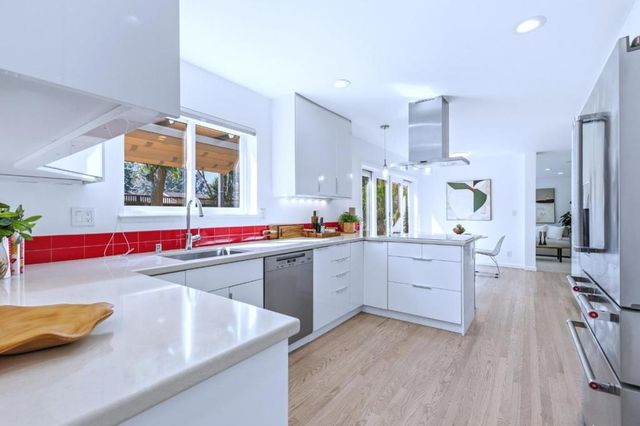 2524 Sun Mor Avenue, Mountain View, CA 94040