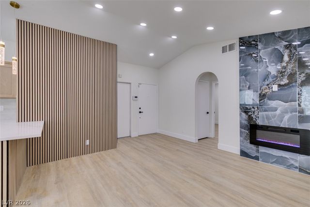 5574 Ballinger Drive, Las Vegas, NV 89142