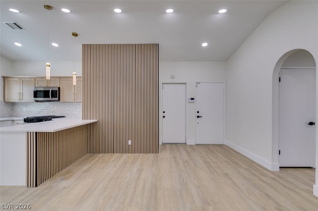 5574 Ballinger Drive, Las Vegas, NV 89142