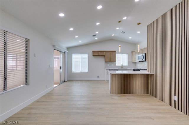 5574 Ballinger Drive, Las Vegas, NV 89142