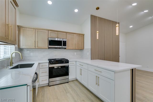 5574 Ballinger Drive, Las Vegas, NV 89142