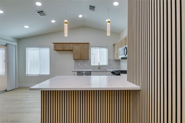 5574 Ballinger Drive, Las Vegas, NV 89142