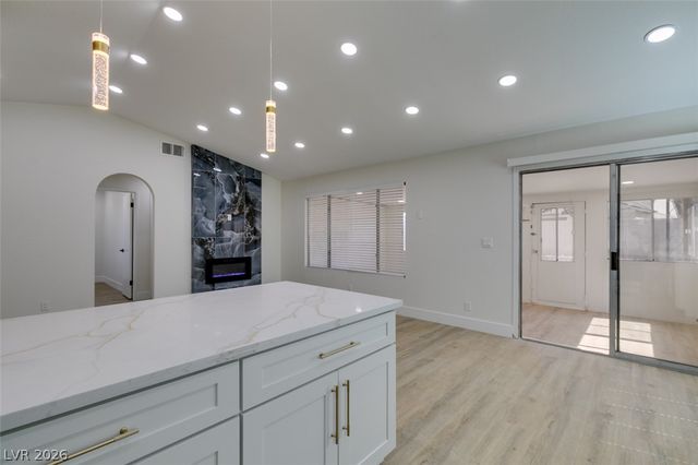 5574 Ballinger Drive, Las Vegas, NV 89142