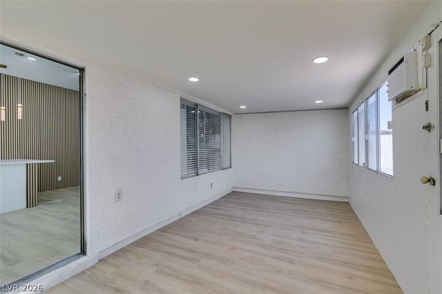 5574 Ballinger Drive, Las Vegas, NV 89142