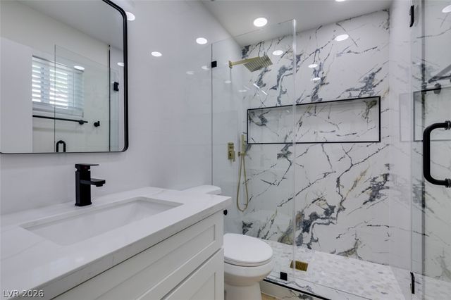 5574 Ballinger Drive, Las Vegas, NV 89142
