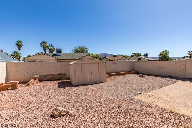 5574 Ballinger Drive, Las Vegas, NV 89142